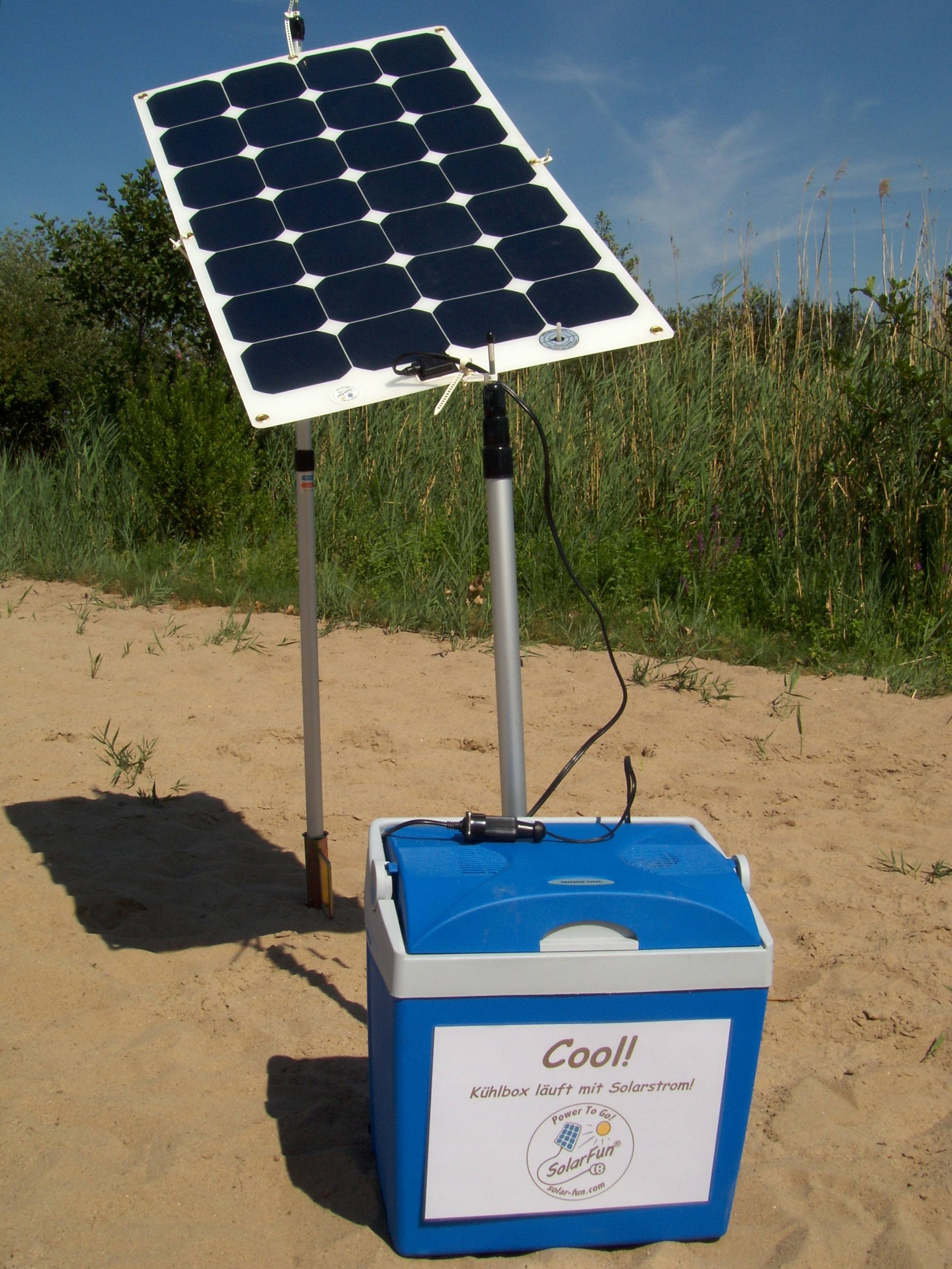 CoolSet 1.1, Solare Stromversorgung für Kühlboxen (Typ Absorber), mit  drehbarer Aufhängung